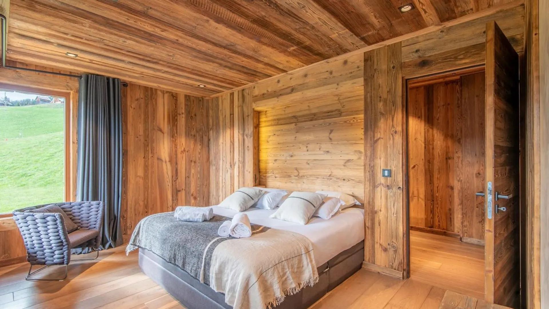 Lodge Les Murailles Luxury Unique Alpin Chalet Manigod La Clusaz France